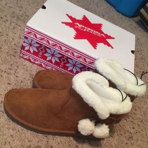 NIB warm booties